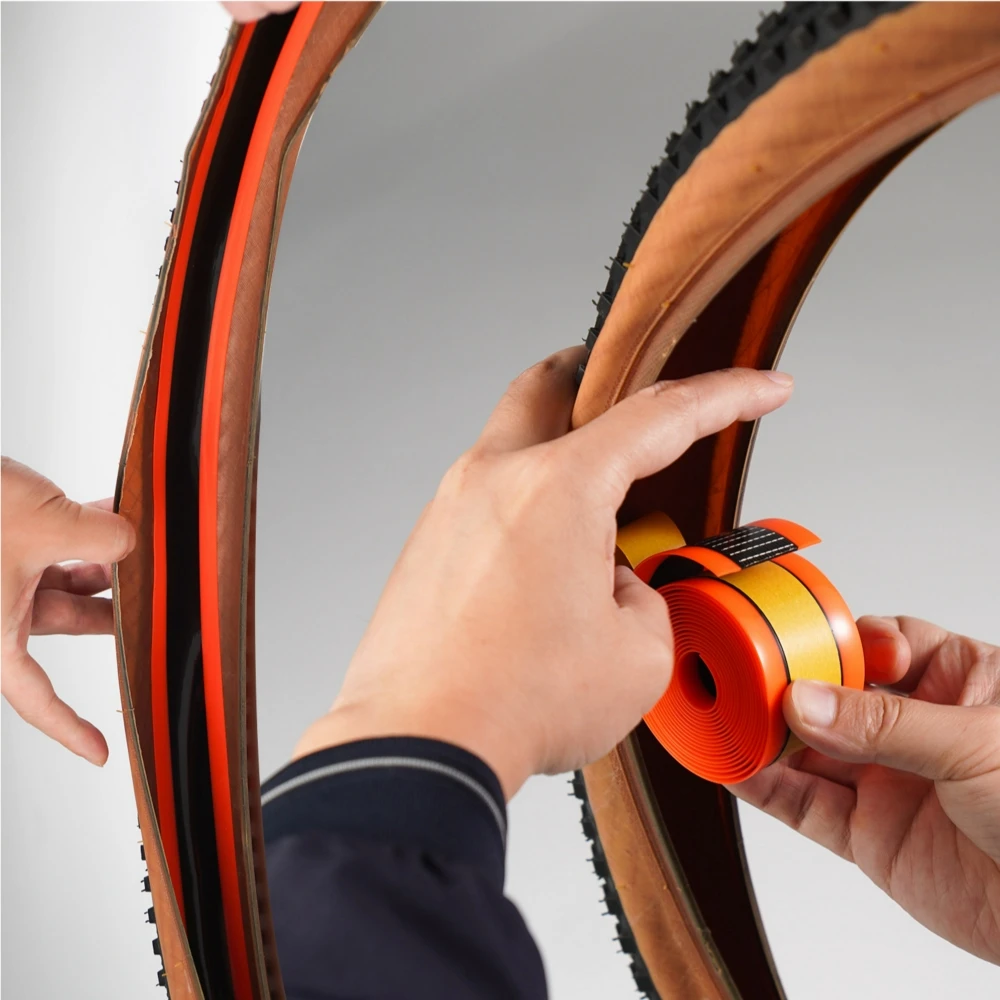 بطانة إطارات الدراجات المضادة  - مراجعة Mountain Biking Shoes وسعره
