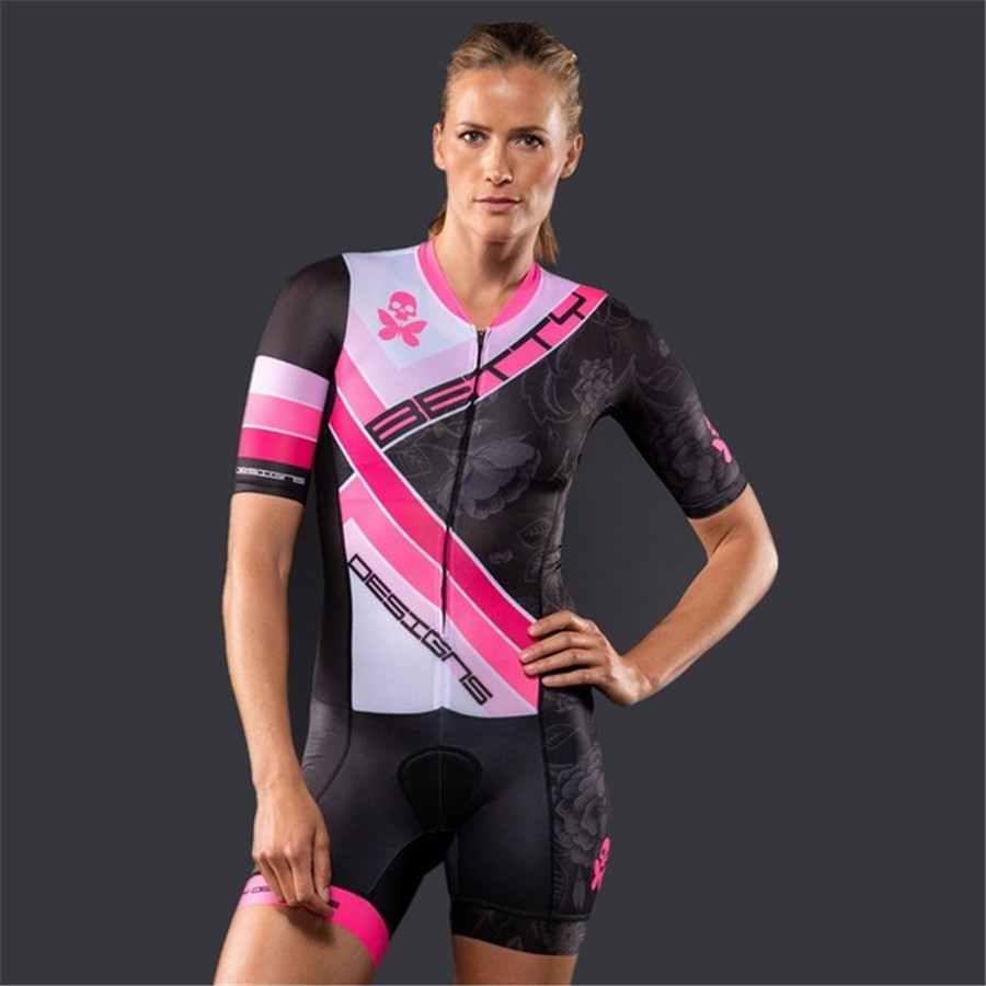 بدلة ركوب الدراجات للسيدات من  - مراجعة Mountain Biking Apparel وسعره